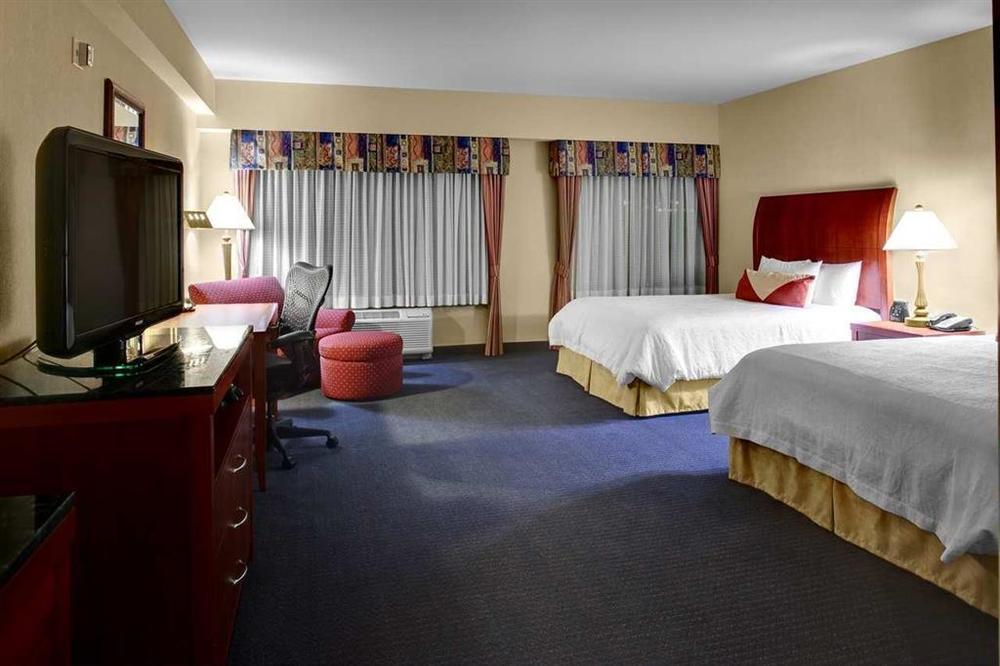 Hilton Garden Akron-canton Airport 3*