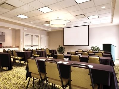 Hilton Garden Akron-canton Airport Hotel 3*